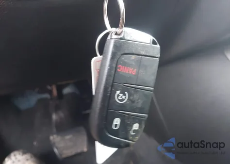 2018 Jeep Compass Latitude 4X4 из США, поврежденный, VIN 3C4NJDBB3JT116791